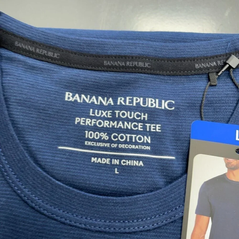 NEW Banana Republic Men's L Luxe Touch Performance T Shirt Short sleeve Blue